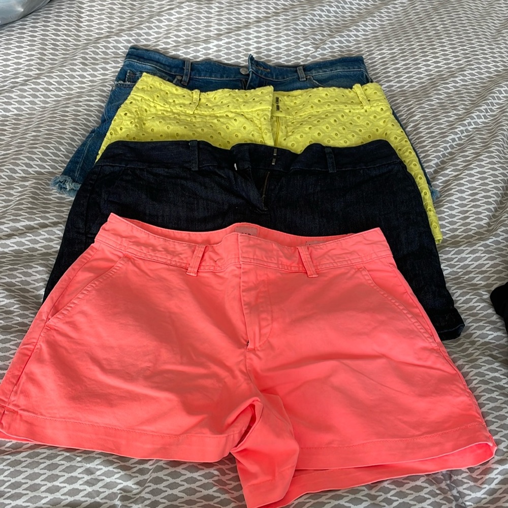 Group of size 4 shorts.  25.00 for all 4 pair